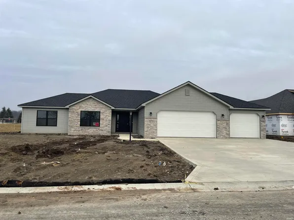 1071 Farmington Dr, Bluffton, IN 46714