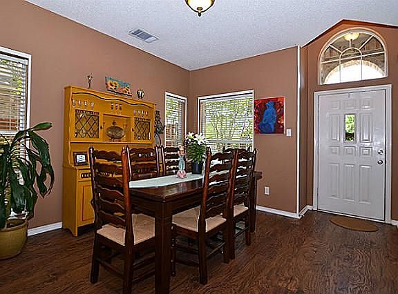 2nd image of 2240 Meadowstone Dr