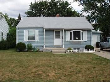1st image of 822 Fairway St