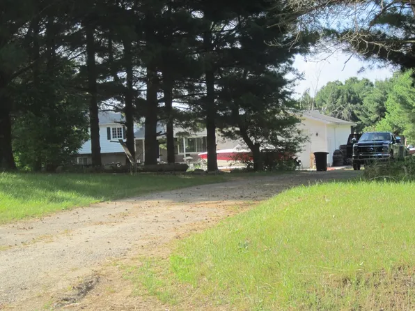 2007 Gannon Rd, Howell, MI 48855