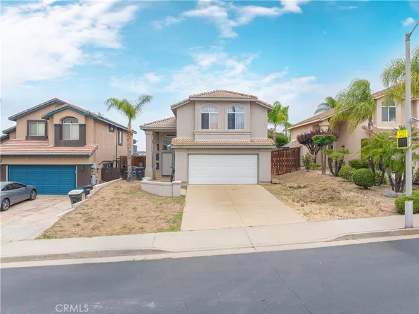 33130 Shoreline Dr, Lake Elsinore, CA 92530