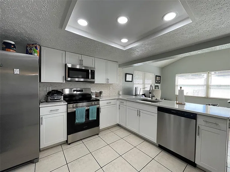 8910 Elm Leaf Ct — Photo 13