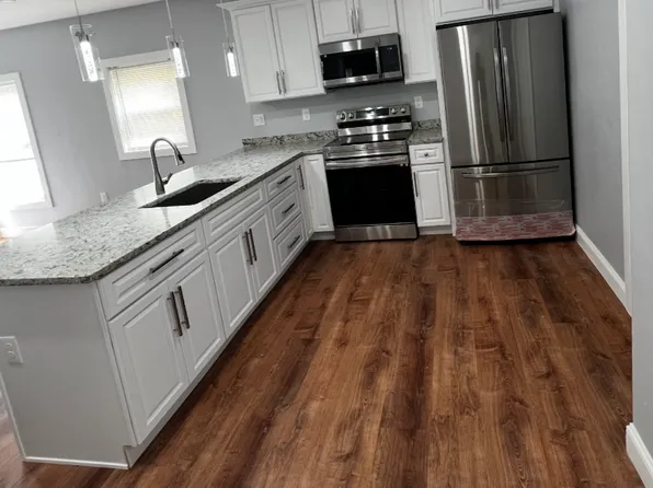 140 Spring St, Brockton, MA 02301