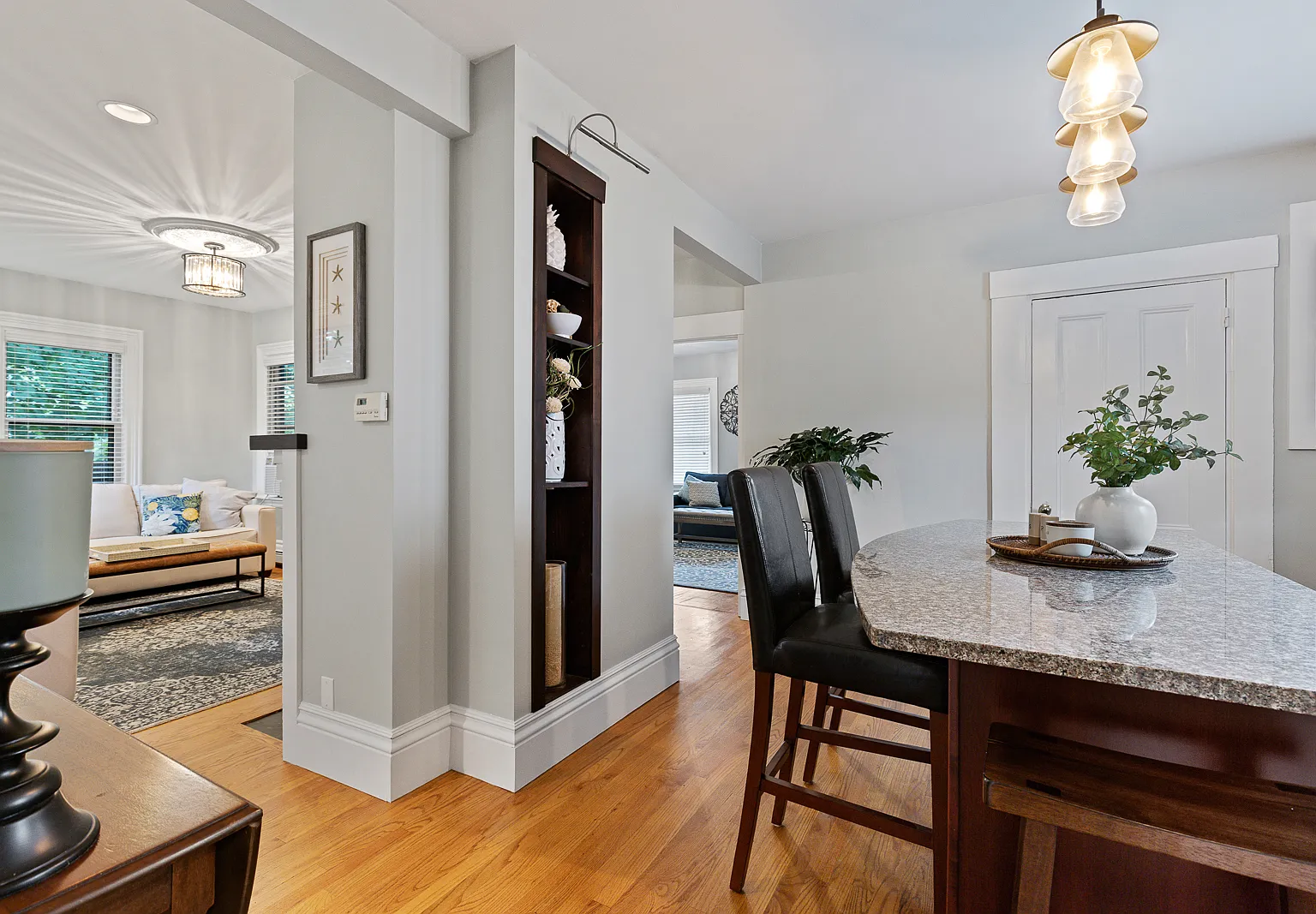 2 bed, 1200 sqft, $3,300 — Photo 3
