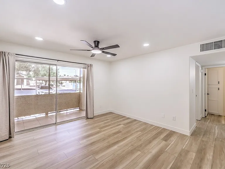 3425 E Russell Rd #147 — Photo 5
