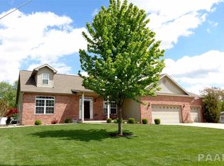 10114 N Blacksoil Ln, Peoria, IL 61615