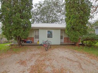 306 Sycamore St, Riverside, IA 52327
