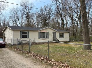 57820 Mitchell St, Three Rivers, MI 49093