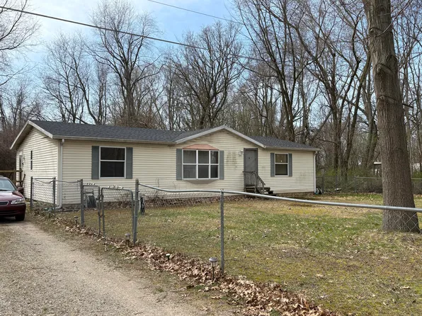 57820 Mitchell St, Three Rivers, MI 49093