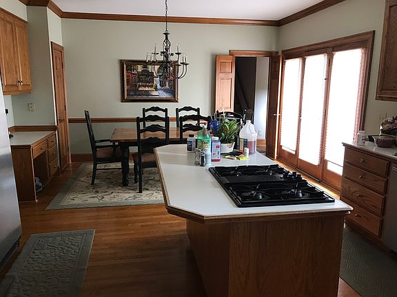 Eat in Kitchen