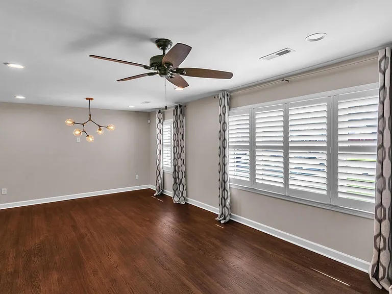 1225 Winston St — Photo 3
