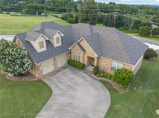 1526 Saratoga Ct, Van Buren, AR 72956
