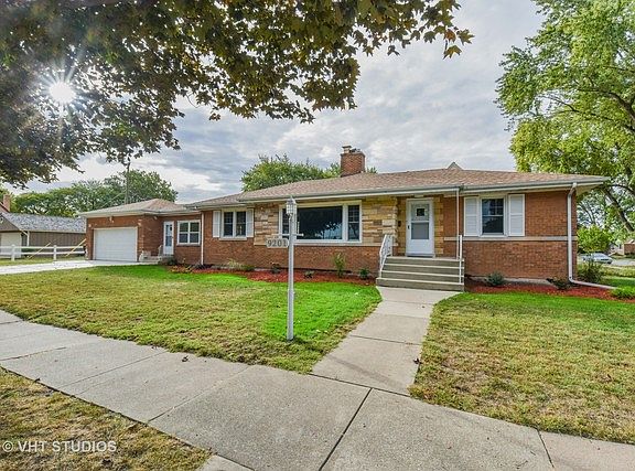 3rd image of 9201 S Lawndale Ave