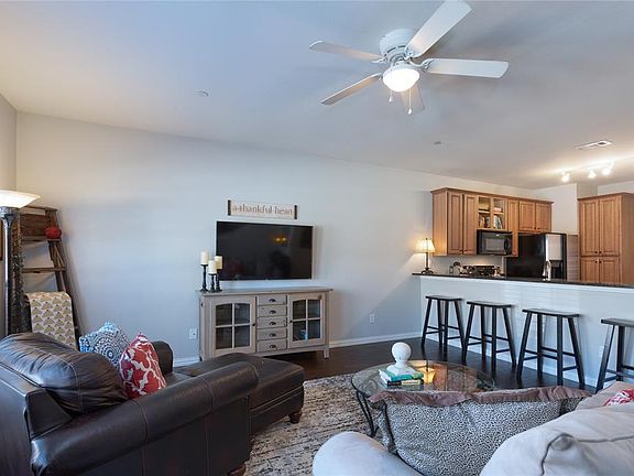 4th image of 575 S Virginia Hills Dr Unit 204