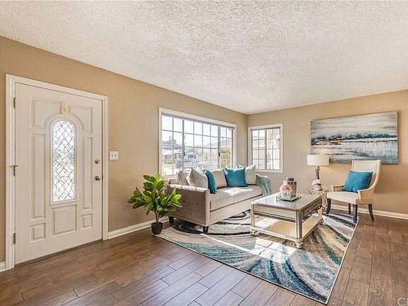 4th image of 17706 Balfern Ave