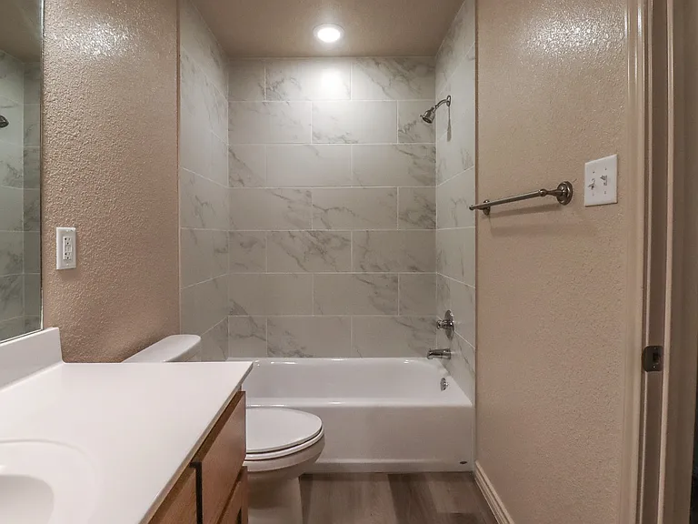 6203 Twistleaf Ln #B — Photo 26