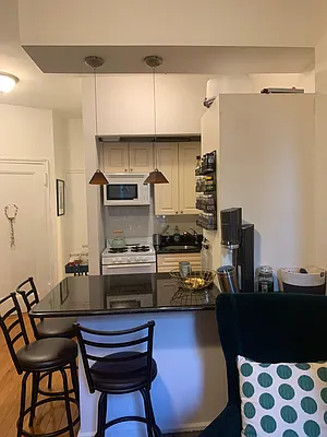 Rented by CitySites Real Estate Group | media 8