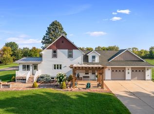 W4558 Smith Rd, Watertown, WI 53098