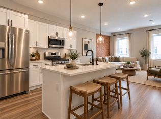 829-31 S 4th St Floor 3, Philadelphia, PA 19147