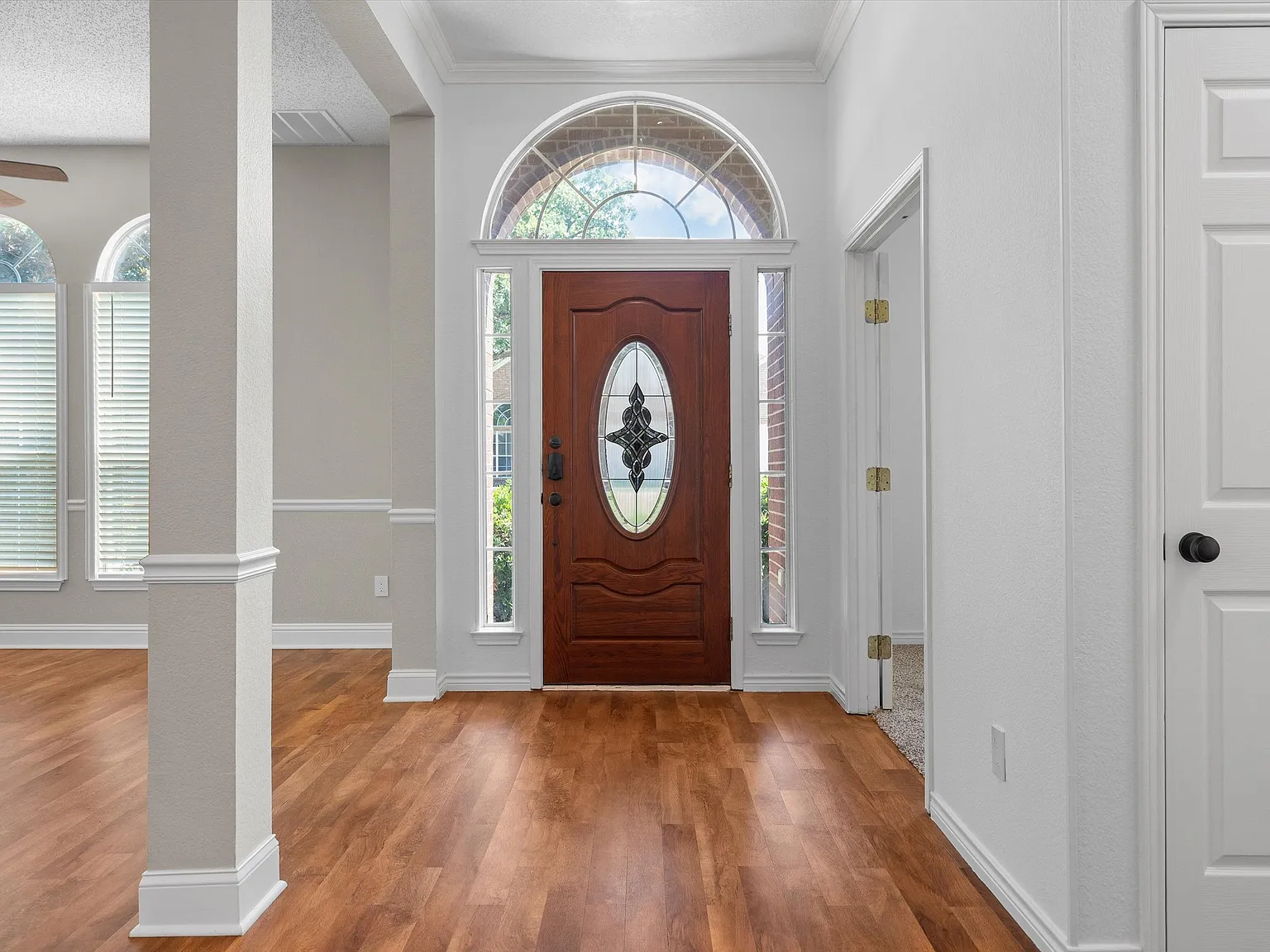 4 bed, 2569 sqft, $3,200 — Photo 1