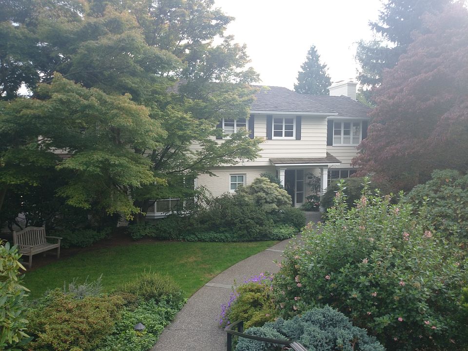 2nd image of 5557 NE Windermere Rd