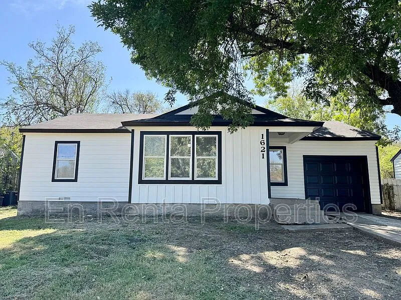 1621 Connally Ter