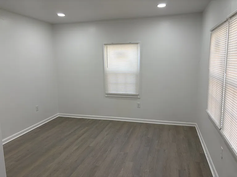 3800 E Mallory Ave — Photo 5