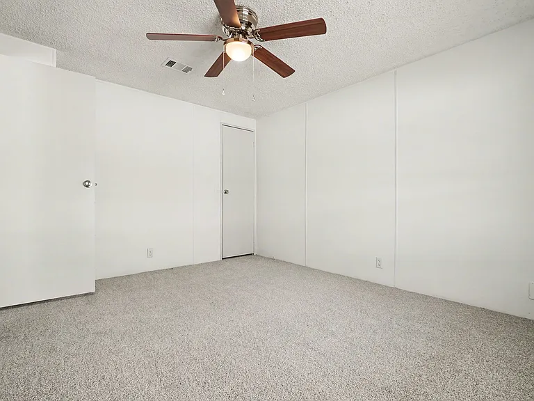 7624 Timberwood Dr — Photo 17