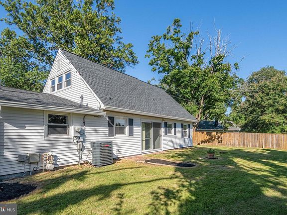 4th image of 12319 Manvel Ln