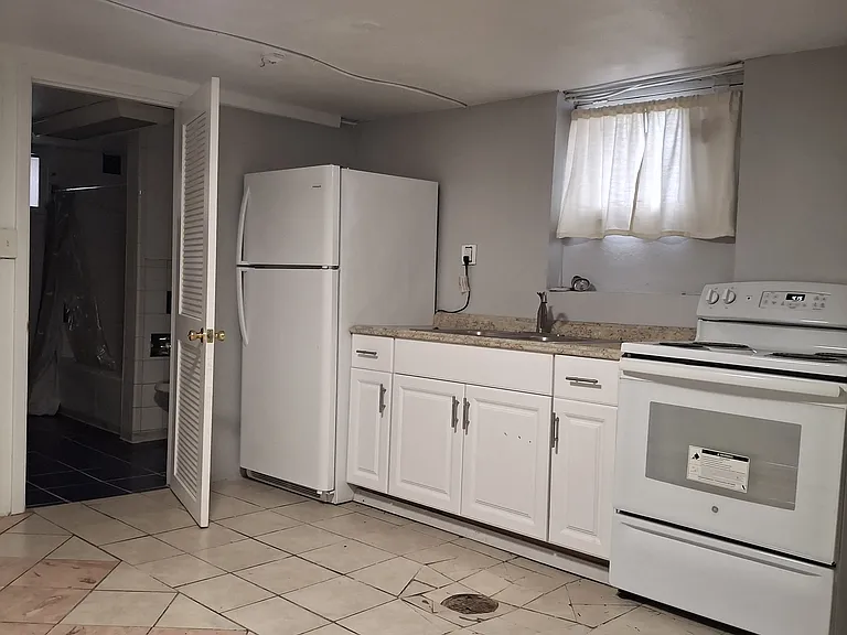 2801 W Mississippi Ave — Photo 13