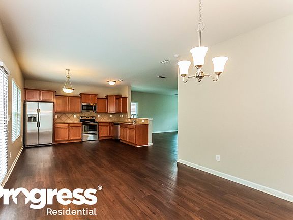 5th image of 4380 Stone Mountain Dr