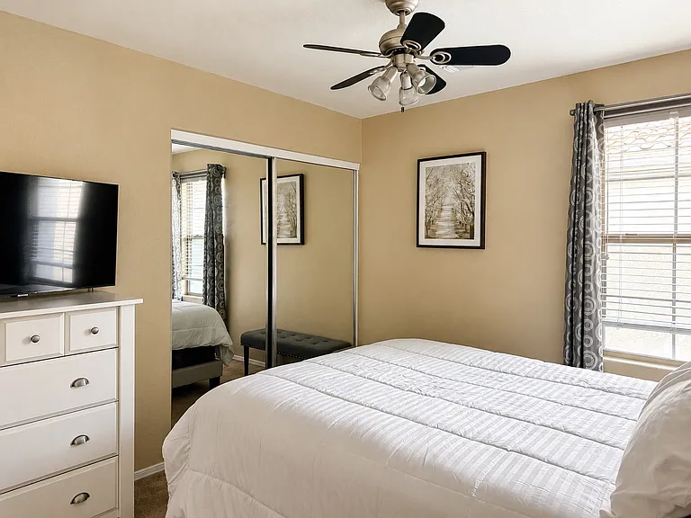 2948 E Darrow St — Photo 10