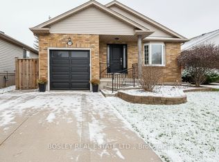 7733 Alpine Dr, Niagara Falls, ON L2H 3B6