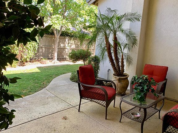 3rd image of 2833 Rockaway Ln