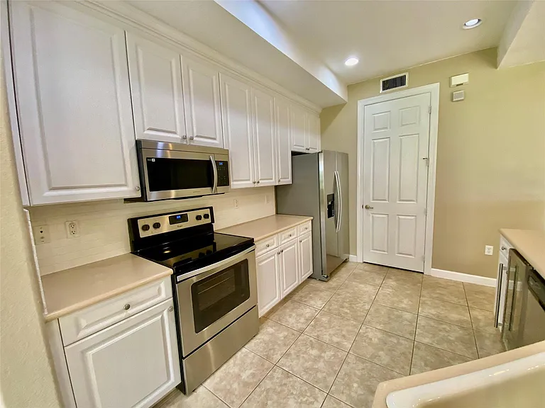 7911 NW 128th Ln #11-C — Photo 21