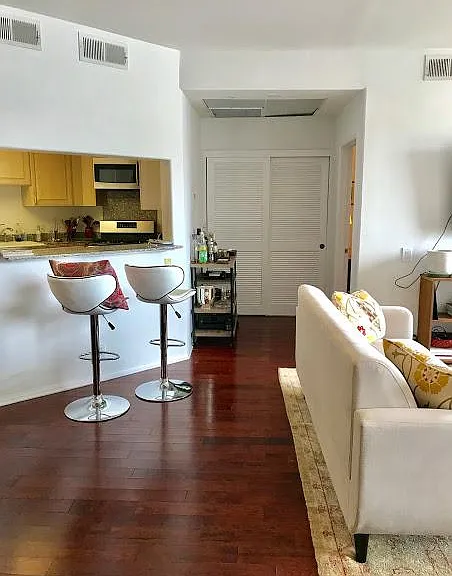 8349 Blackburn Ave #302 — Photo 23