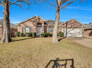 1607 Meadowview Dr, Corinth, TX 76210