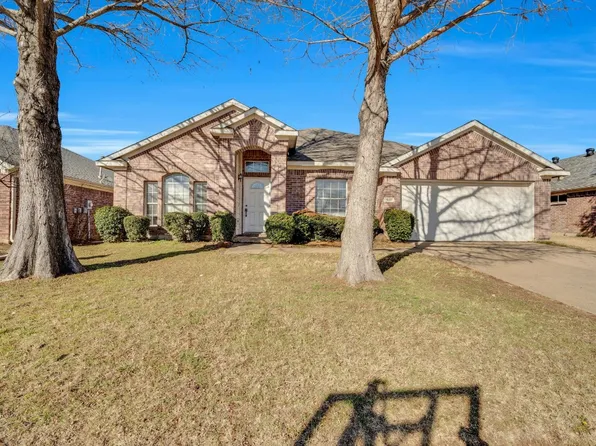 1607 Meadowview Dr, Corinth, TX 76210