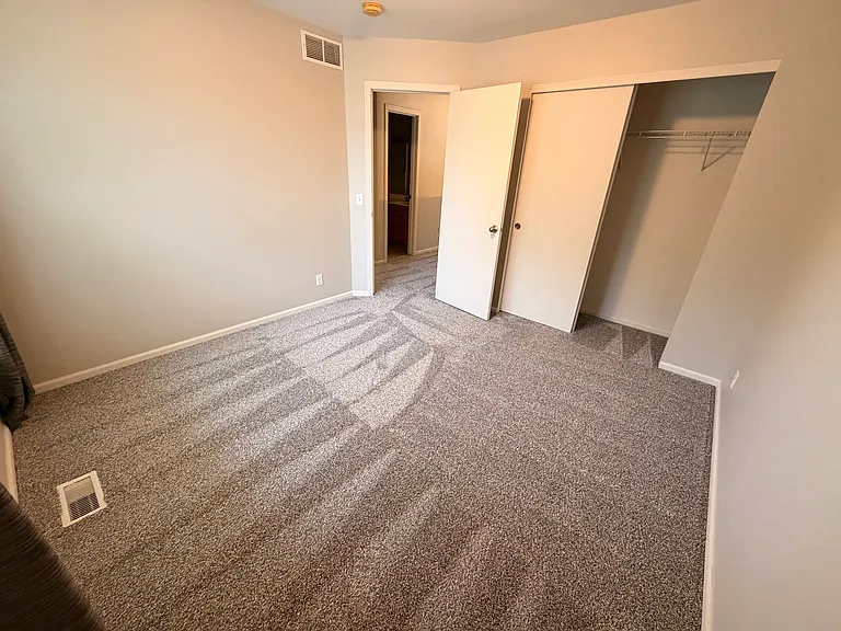 908 Mineral Dr — Photo 23