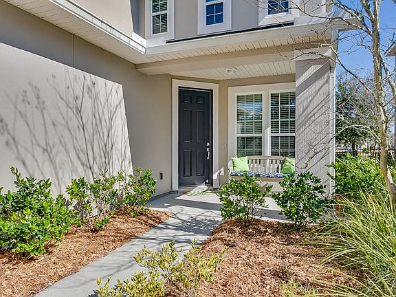 5th image of 156 Cresthaven Pl