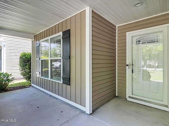 3rd image of 8530 Jadewood Dr