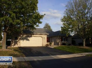 635 Blackberry Ridge Dr, Aurora, IL 60506