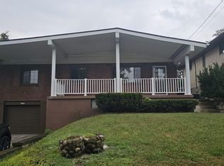 2808 Skyline Dr, West Mifflin, PA 15122
