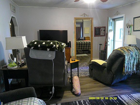 4th image of 318 W Moffatt St