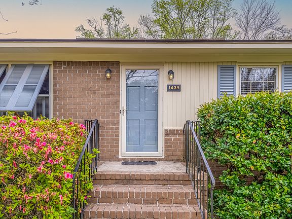 3rd image of 1439 Glencoe Dr Unit A