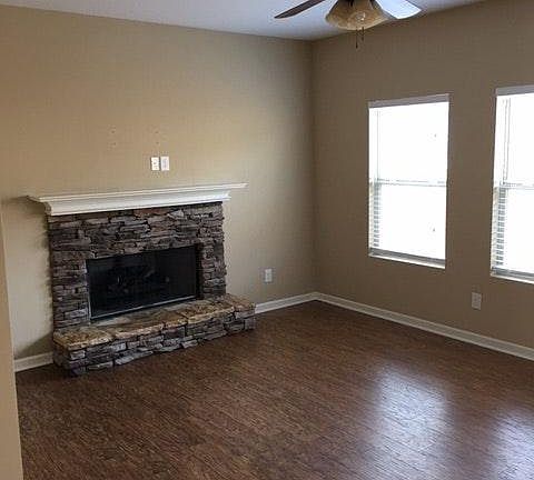3rd image of 297 Red Hawk Dr