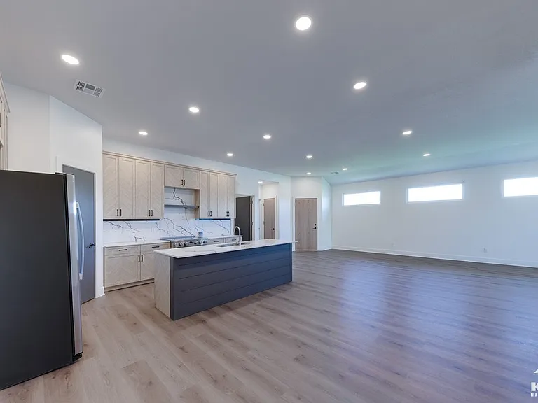 2336 N Stonecress St — Photo 8
