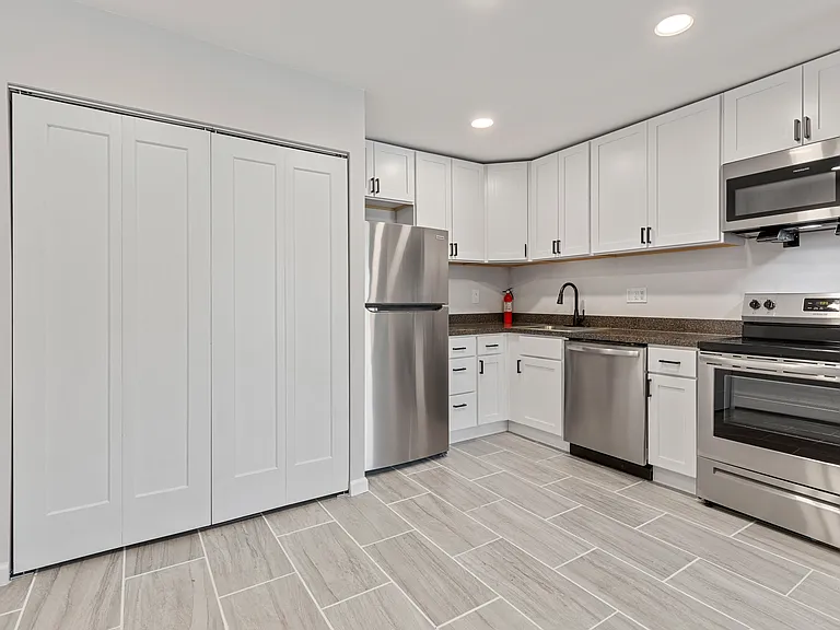 Rustic Village Apartments & Townhomes — Photo 33