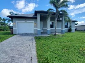 5244 30th St SW, Lehigh Acres, FL