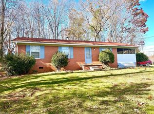 2102 Walshtown Rd, Boomer, NC 28606